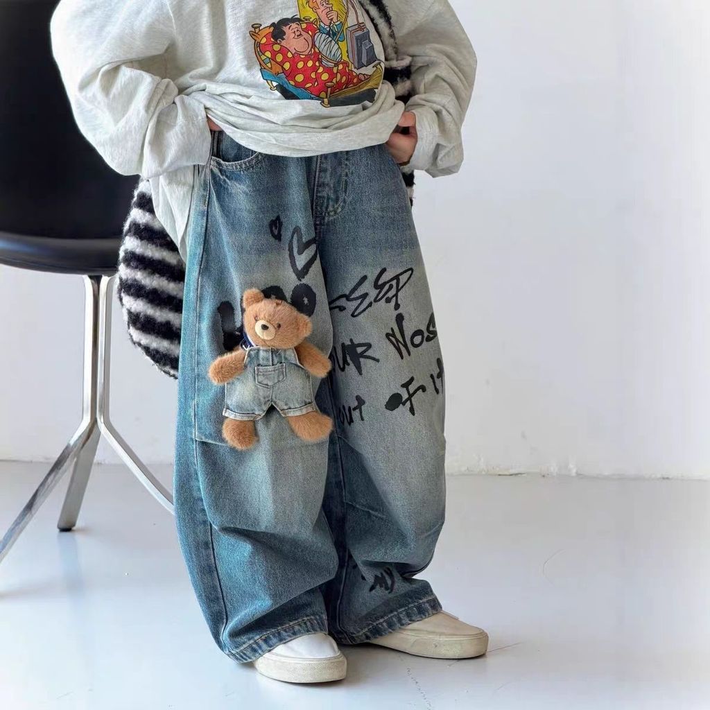 Outono meninos Retro Graffiti urso pingente Jeans crianças moda Casual calças soltas roupas infantis