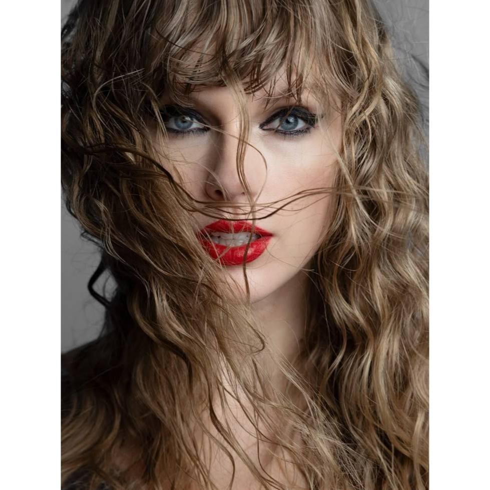 QUADRO DECORATIVO TAYLOR SWIFT CANTORA