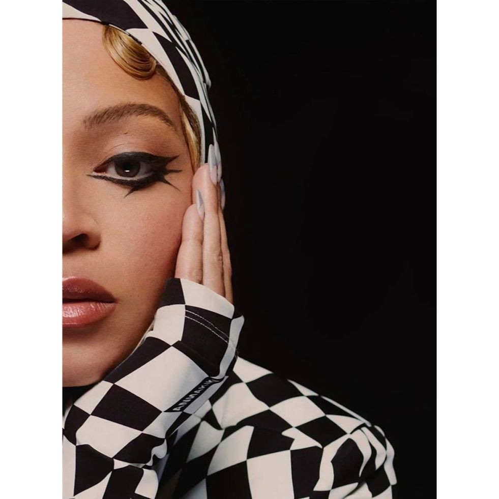 Quadro BEYONCE CANTORA INTERNACIONAL