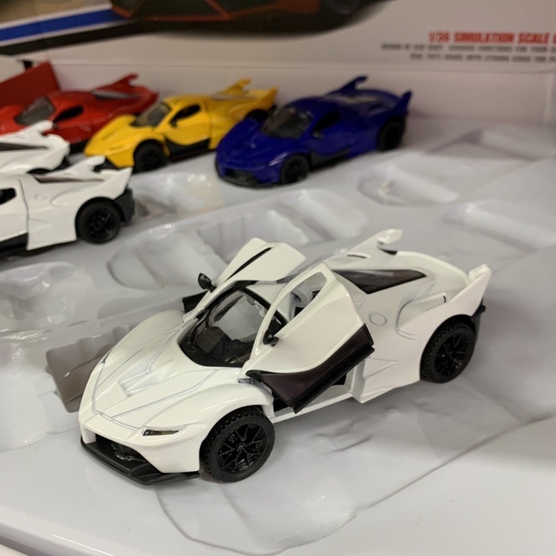 Brinquedo Alloy puxar para trás modelo de carro esportivo brinquedo simulação de carro decoração bolo assar decoração menino presente com luzes e musical
