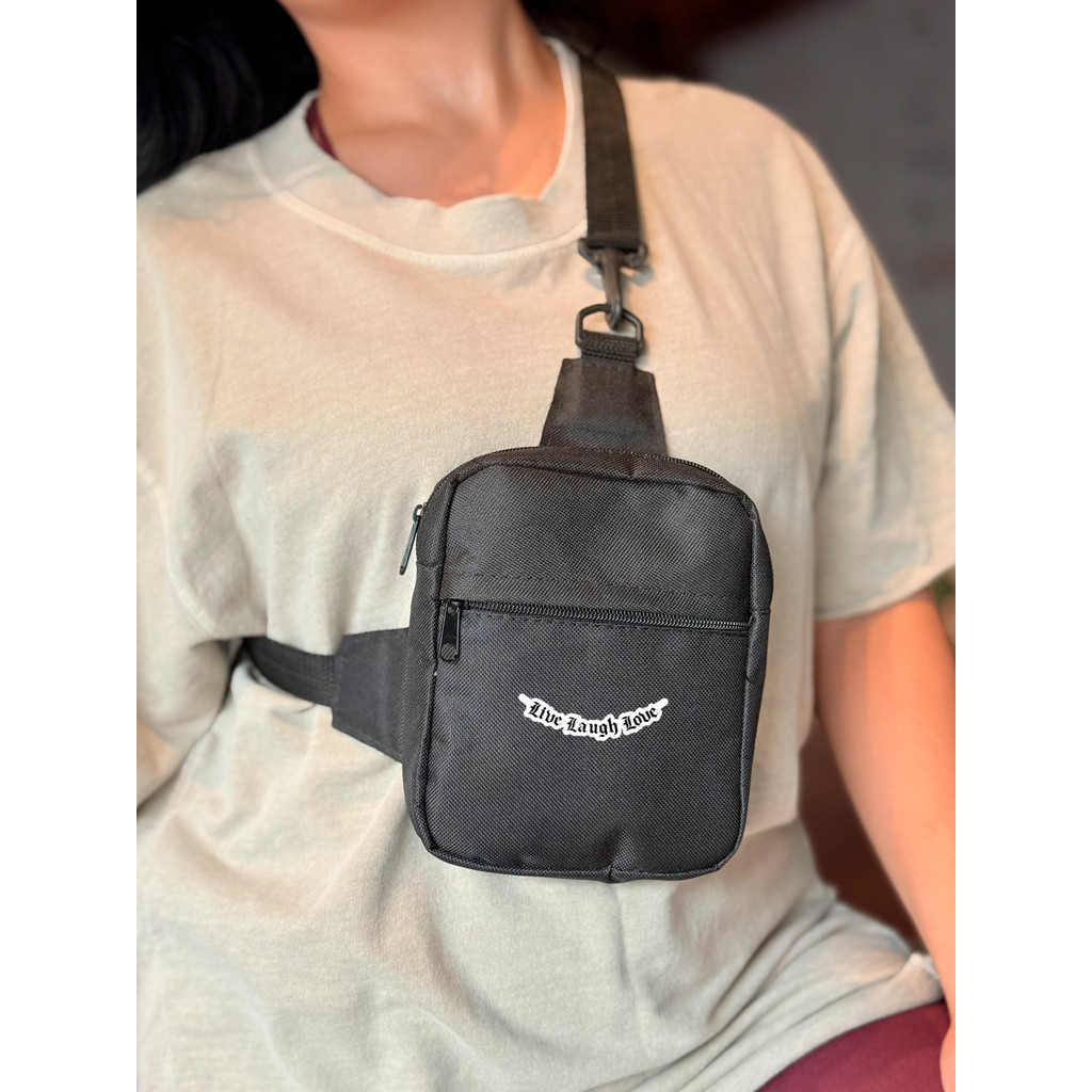 Shoulder 04 - LIVE LAUGHT LOVE - Stilo Club Academia Trabalho Escolar Faculdade Viagem Masculino Feminino