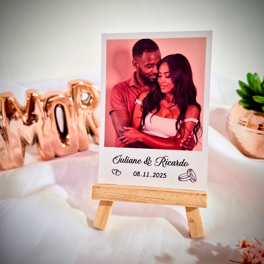 Foto Polaroid Personalizada com Mini Cavalete de Madeira | Porta Retrato Decorativo Presente