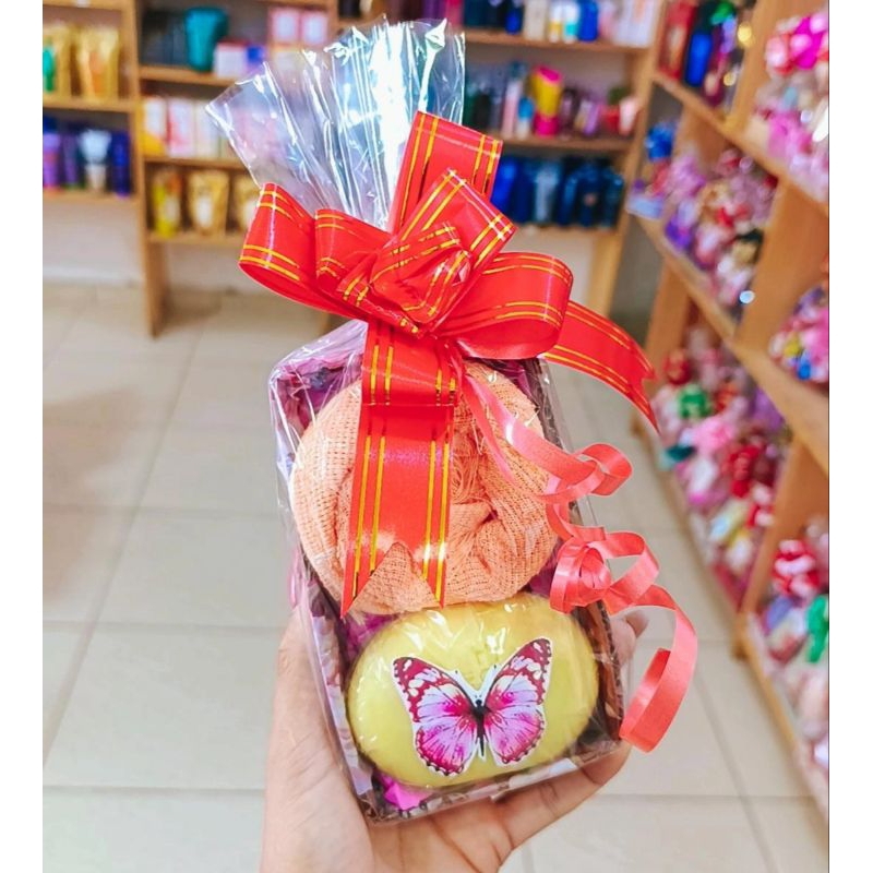 PRESENTE LEMBRANÇA MIMO TOALHINHA E SABONETE EUDORA DIA DA MULHER PROFESSOR MÃES PAIS NATAL