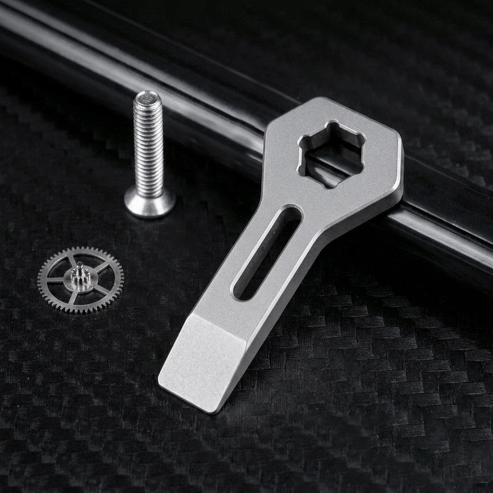 CNEDC Liga De Titânio Multi Função Torx Chave Uso Pry Bar Chaveiro Acessório Abridor De Pacote De Fenda Mini EDC