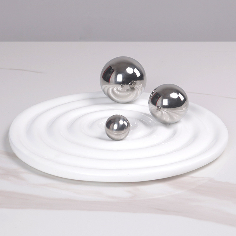 Light luxury wave decorative plate, round ornament, modern minimalist style, suitable for model homes, living room, coff