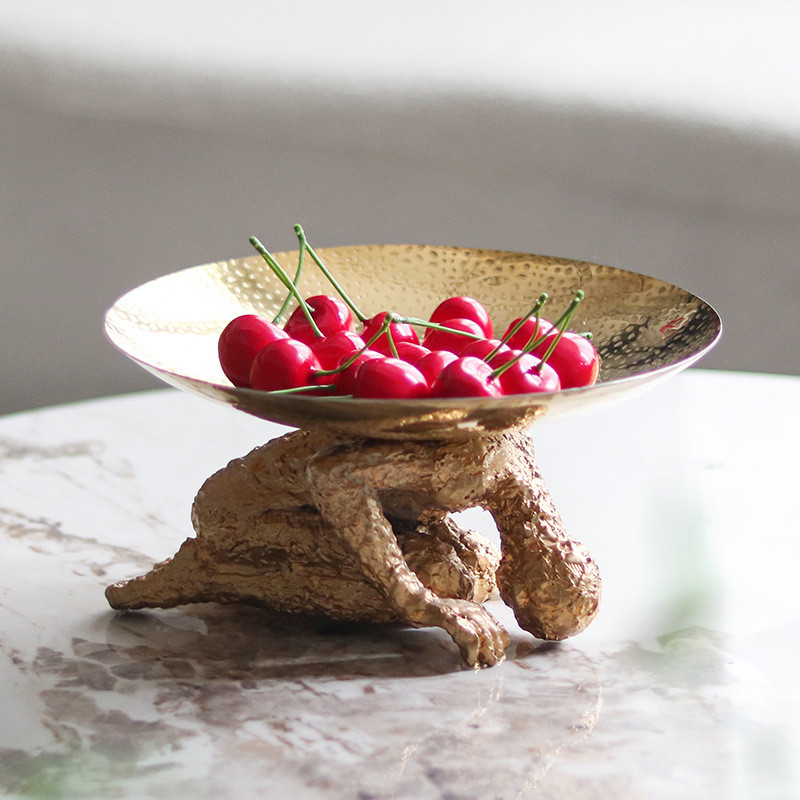 European-style abstract art figure base fruit plate ornament for villa and club, classical snack storage tray decoration