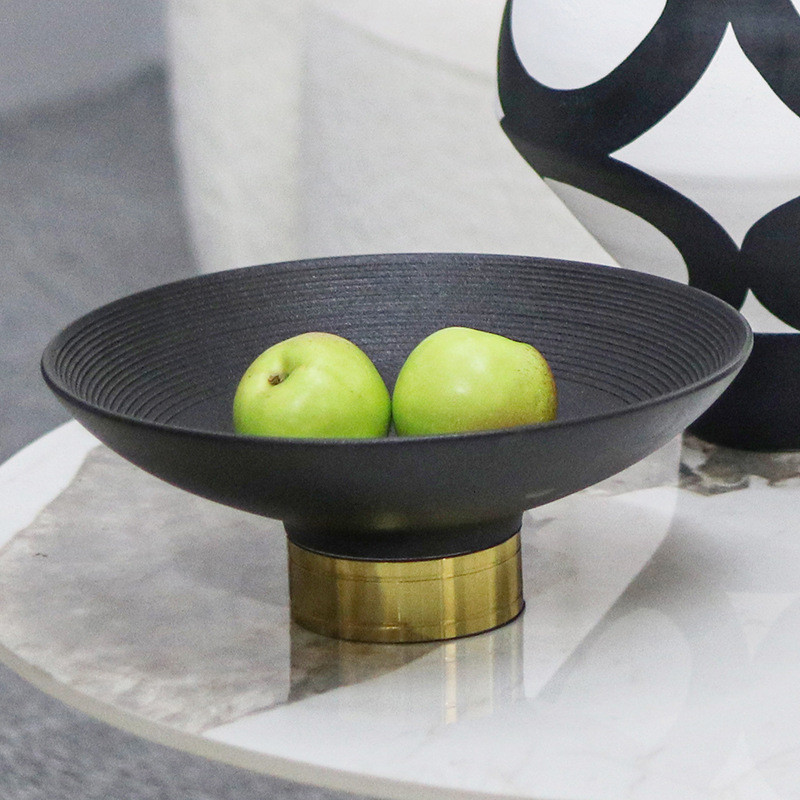 Minimalist ceramic fruit plate ornament, light luxury model room sales office high-footed round ring-patterned snack and
