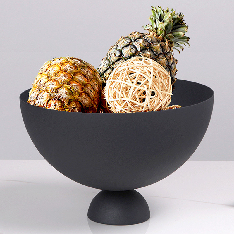 Northern Europe ins Metal fruit plate ornament in light luxury style, tray for living room, home use, coffee table, snac