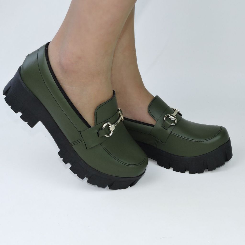 Mocassim Sapato Feminino Social Plataforma Detalhe Dourado Saltinho Básico Casual Verde militar Escuro