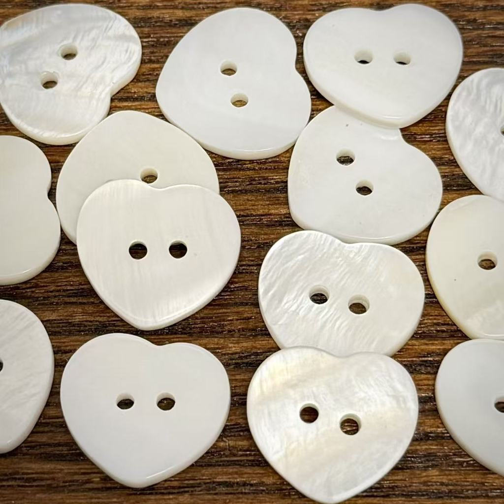 5 Pçs/set 17MM Em Forma De Coração Escudo Botões De Liga De Metal Para Crianças Cardigan De Malha DIY Reparação De Roupa