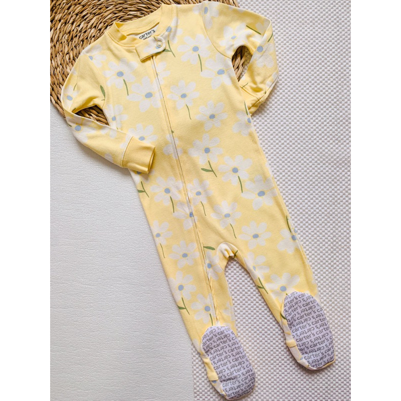 Macacão Carters Child of Mine Algodão Amarelo Florzinhas Menina