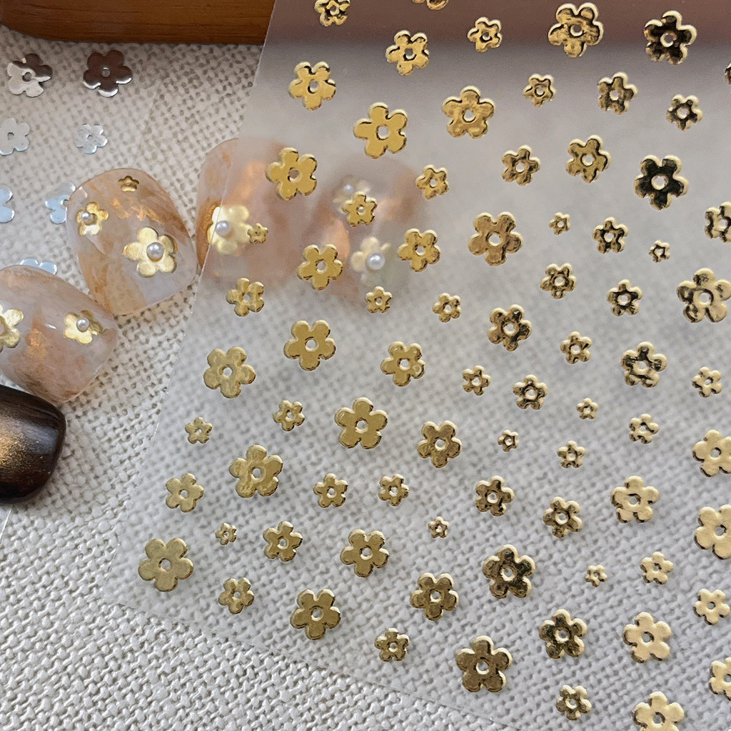 Ins pequena flor dourada tridimensional Manicure adesivos unhas decorativas computador caso de telefone ipad manual diy