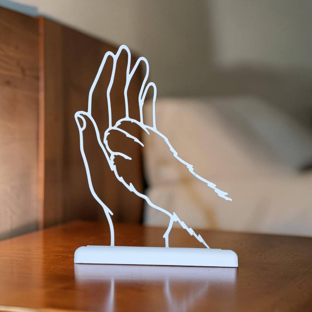 Enfeite Decorativo Branco Silhueta Mão e Pata Cachorro Escultura Minimalista para Amantes de Pets