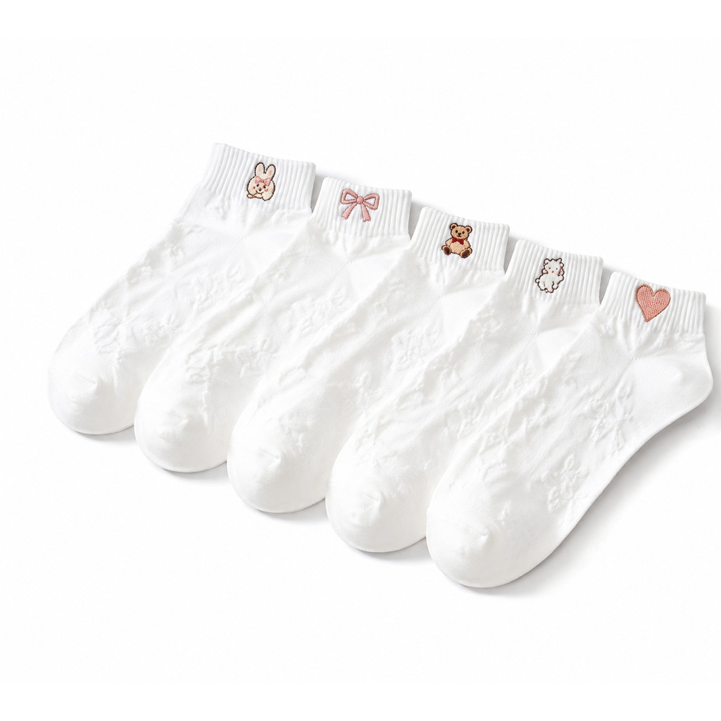 Pares de Meias Femininas Cano Curto Bordadas Cute Kawaii Confortáveis Brancas