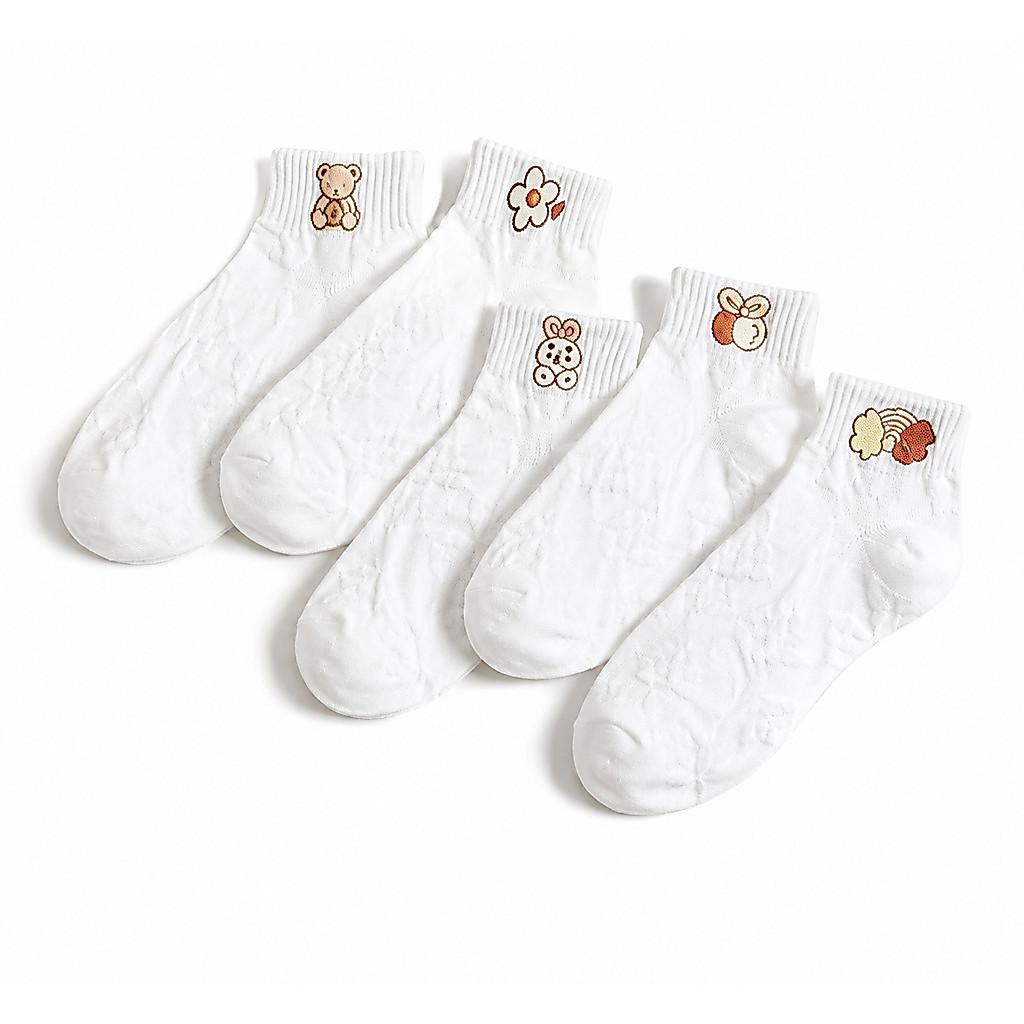Pares de Meias Femininas Cano Curto Bordadas Cute Kawaii Confortáveis Brancas