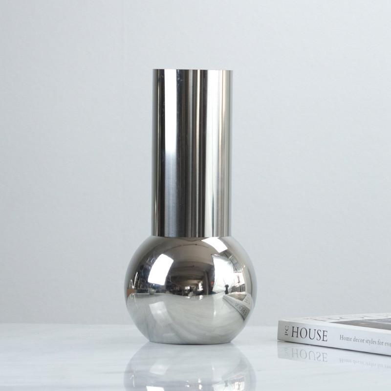 European-style light luxury modern minimalist metal silver flower vase ornament for model homes, sales offices, and home