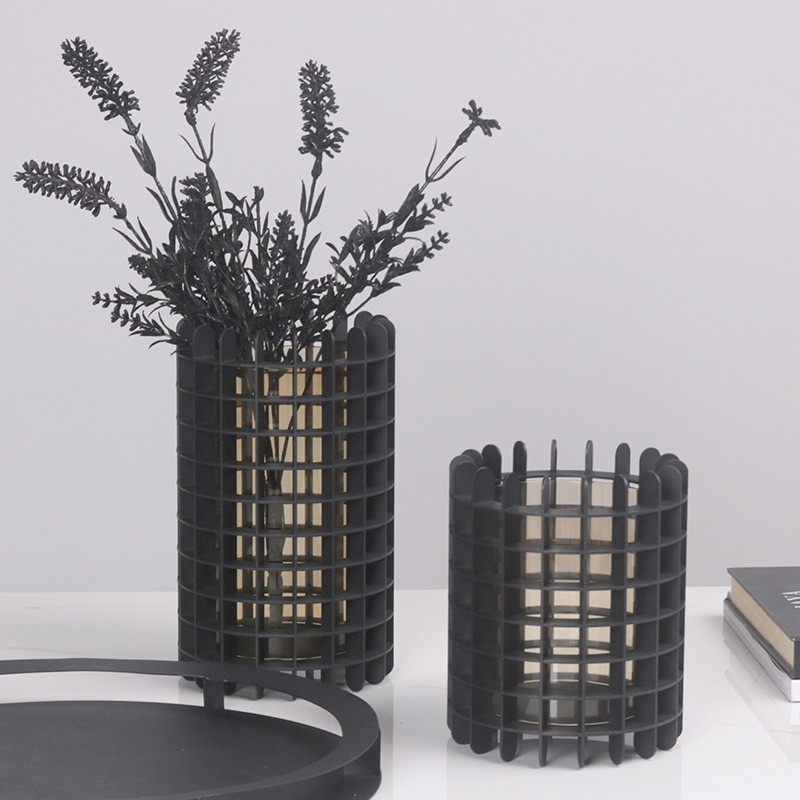 Creative light-luxury grid-patterned cylindrical vase, metal flower arrangement vessel, modern minimalist TV cabinet dec