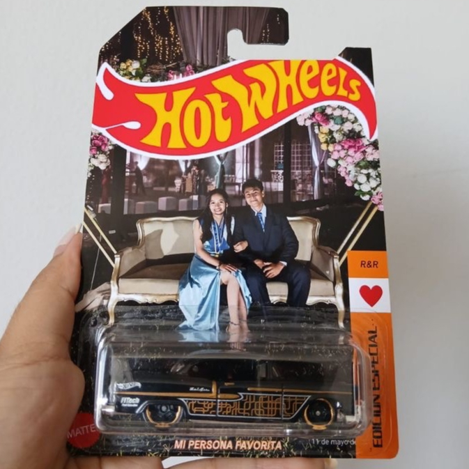 Hot Wheels Personalizado com Foto do Casal + Carrinho Real
