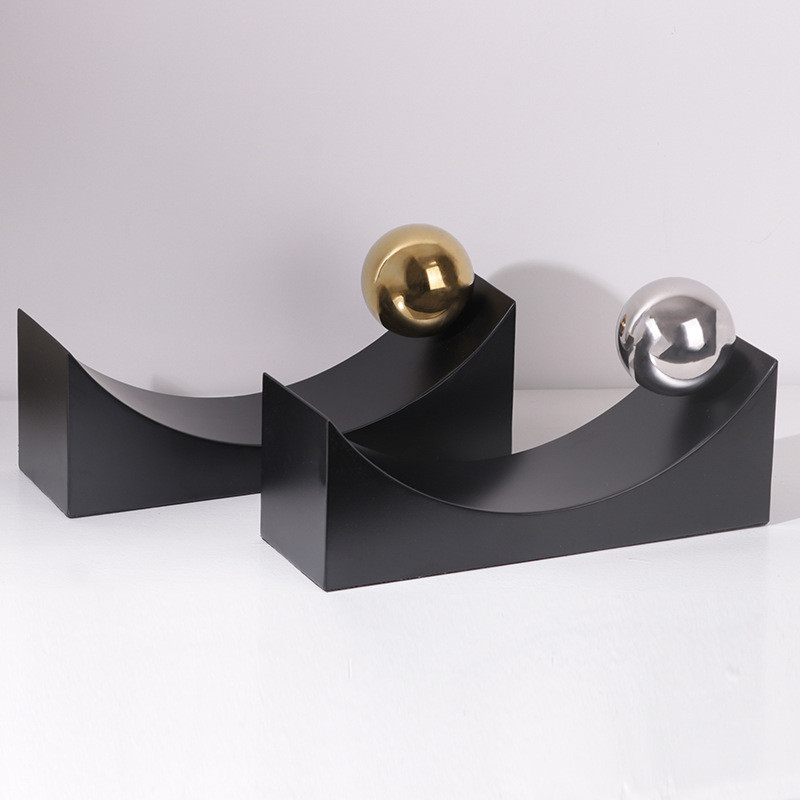 Simple modern Nordic creative metal geometric rolling fixed-frame ornament for model rooms, study rooms, wine cabinets,