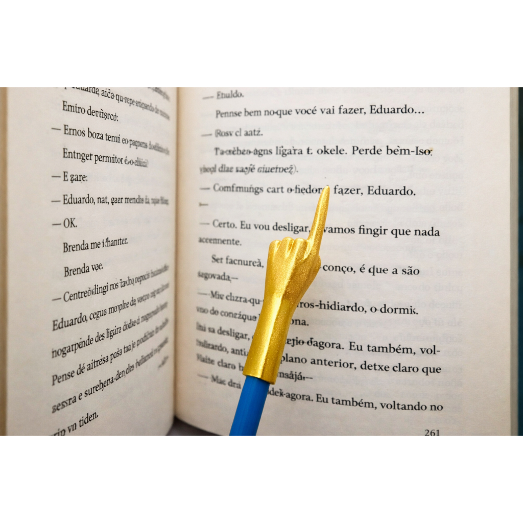 Ponteira para Lápis ou Caneta em Formato de Mão Apontando