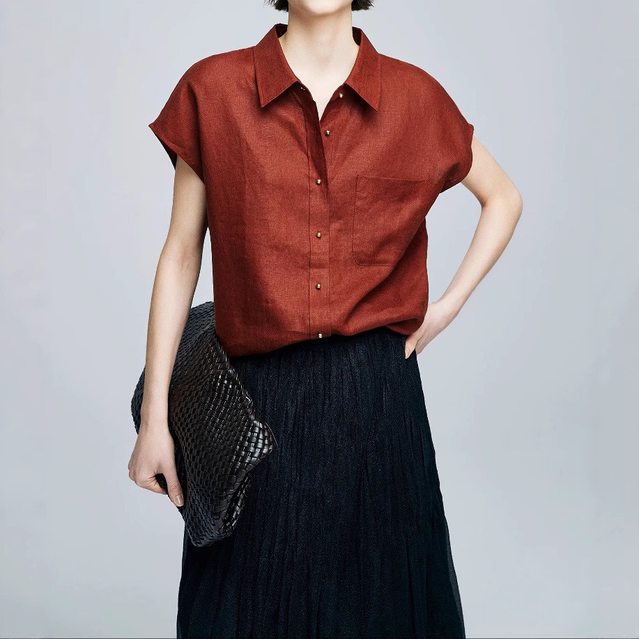 Women's loose-fitting linen shirt with small flutter sleeves, pockets, and small gold buttons25Summer collared short-sle