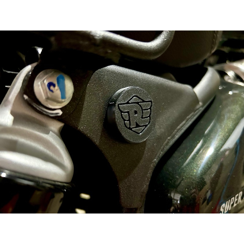 Tampa Acabamento Furo Quadro Royal Enfield Super Meteor 650