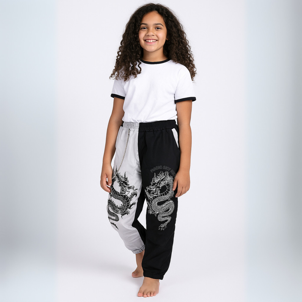 Calça Cargo Juvenil Infantil Dragão Preta e Branca com Correntinha e Bolso Menina