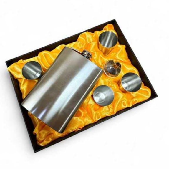 Cantil Para Drinks Whisky Inox 8 oz 237ml Com 4 Copos E Funil Inox de Bolso para Presente
