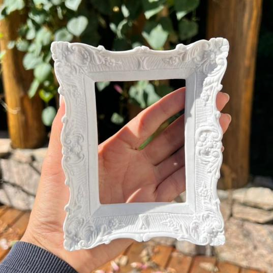Mini Moldura Retangular 13x10,5cm em Resina Branca | Ideal para Artesanato e Personalização