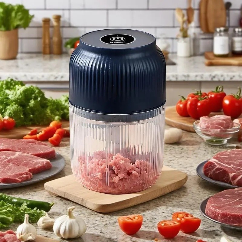 Electric Garlic Chopper,  4 Sharp Blades，Portable Veggie Chopper, 300ML Garlic Grinder Masher Onion Chopper, Blender to