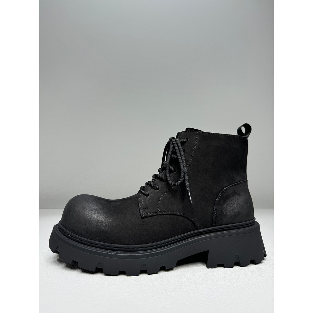 Ins japonês Retro cabeça grande ligeiramente inclinado preto fosco couro Martin botas de sola grossa zíper aumentado bot