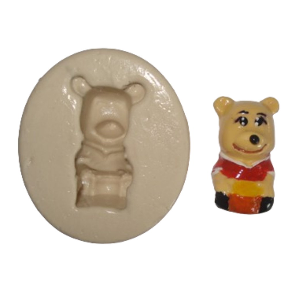 Molde de Silicone cod-V 95 Urso Pooh - 3,5x2,2cm - 80g