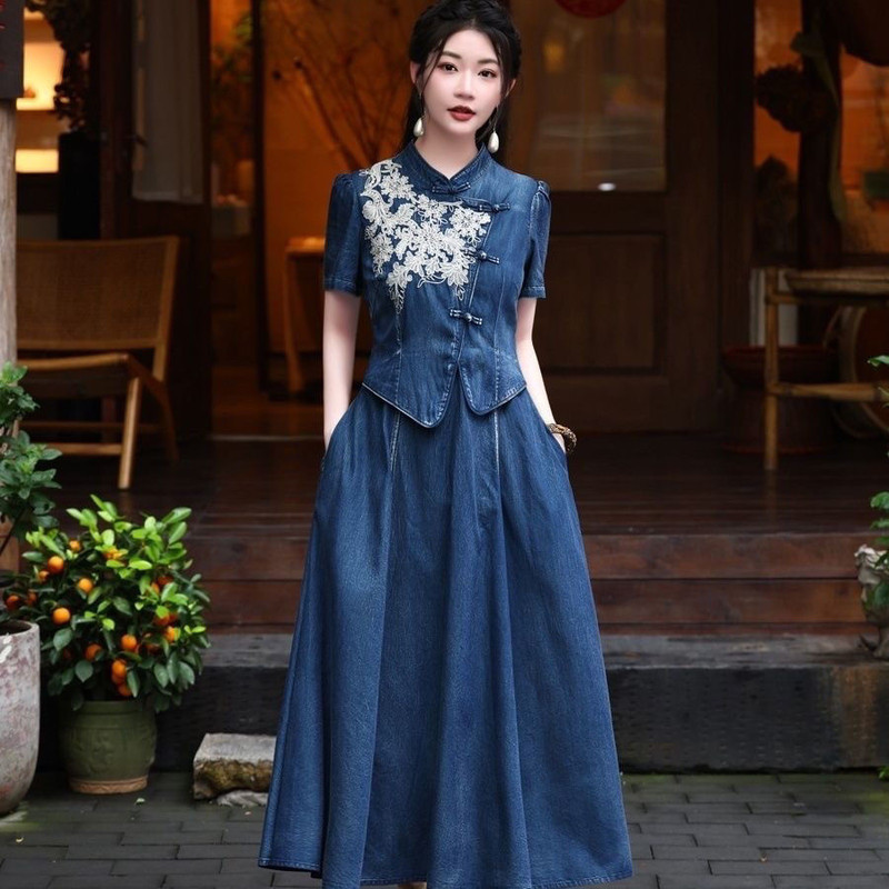 Women's Denim Dress 2025 Summer New Style, Heavy Embroidery, Short Sleeve, High-End, Waist-Cinching, Slimming, Elegant L