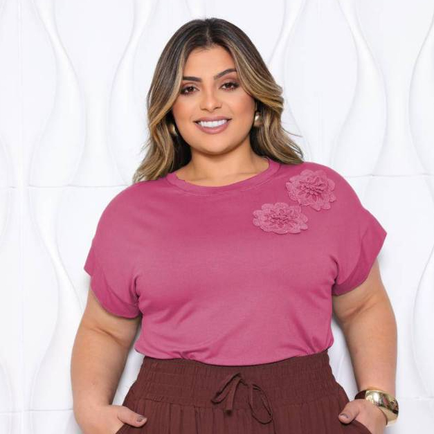 Blusa Plus Size Feminina com Renda Floral Viscolycra Premium Casual Veste do 46 ao 52
