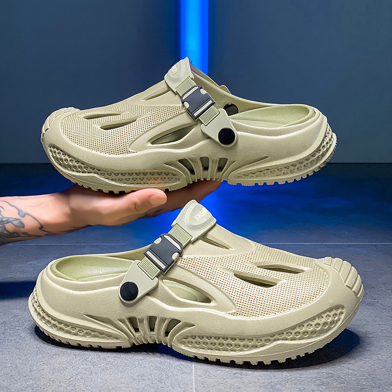 Buraco sapatos masculinos influenciador de verão venda quente na moda sandálias esportivas ao ar livre Wearable condução