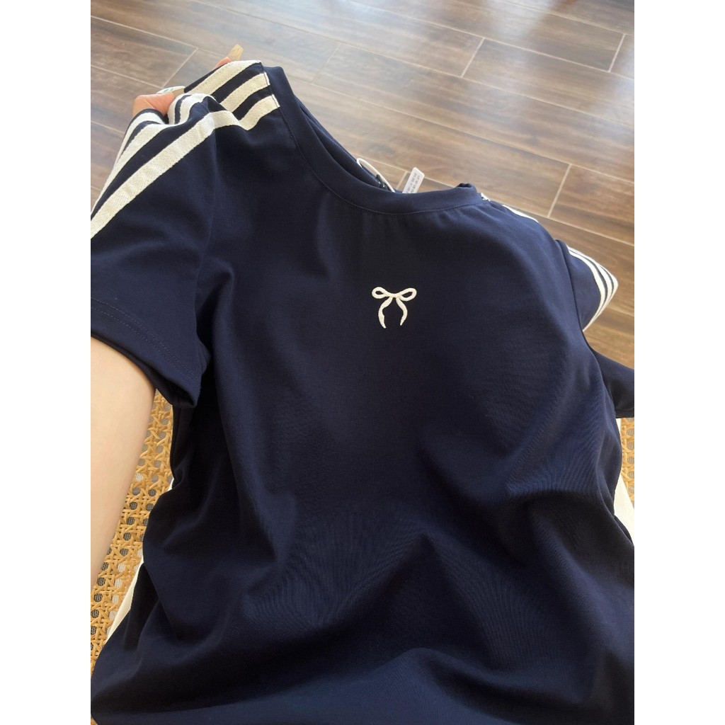 Bom estilo coreano!Mangas curtas listradas estilo esportivo preguiçoso parecem bem!Camiseta Verão Novo Estilo Azul Marin