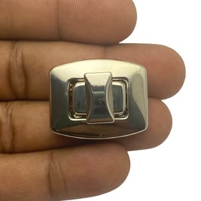FECHO METALICO QUADRADO PREMIUM ideal para uso em bolsas de crochê macramê e tricô