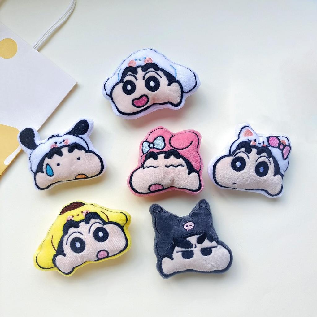 Novo Sanrio chapelaria Crayon shin-chan broche de pelúcia engraçado shin-chan pino boneca acessórios acessórios acessóri