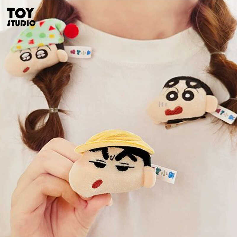 Genuíno Crayon Shin-Chan bonito broche de pelúcia menina decoração Hairpin criativo dos desenhos animados boneca dor sac