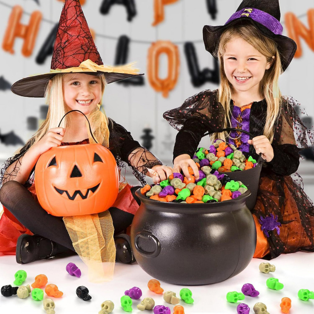 Spooky Halloween Decor Black Witch Cauldron Candy Holder Plastic Kettle for Party Decorations Trick-or-treat Bucket Bowl