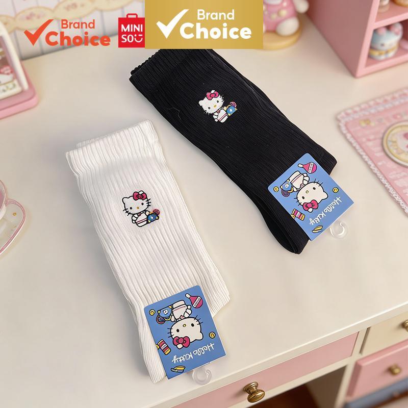 MINISO  Sanrio Family Series - Meias Esportivas & Estilo & Descontraídas (Hello Kitty, Branco & Preto) 22,5cm × 8cm ×