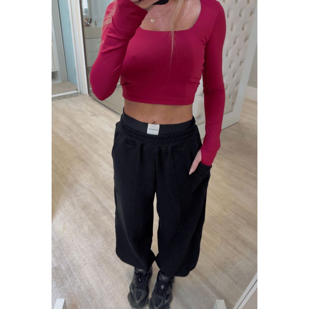 Calça JOGGER em moletom com Bolsos e Cós com Elástico Liandra PRETO