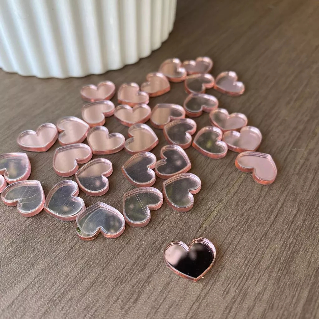 Mini Coração Acrílico 2cm Aplique Decoração Artesanato Lembrancinhas Personalização Menina Luxo Decor