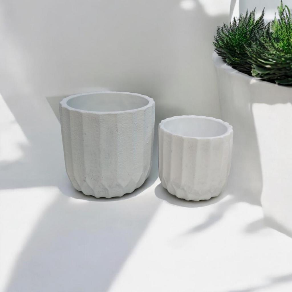 Kit 2 Cachepot de Cimento Veneza 12.5x13.2cm e 16.6x17x17cm -Branco ou Azul Claro Master Decor