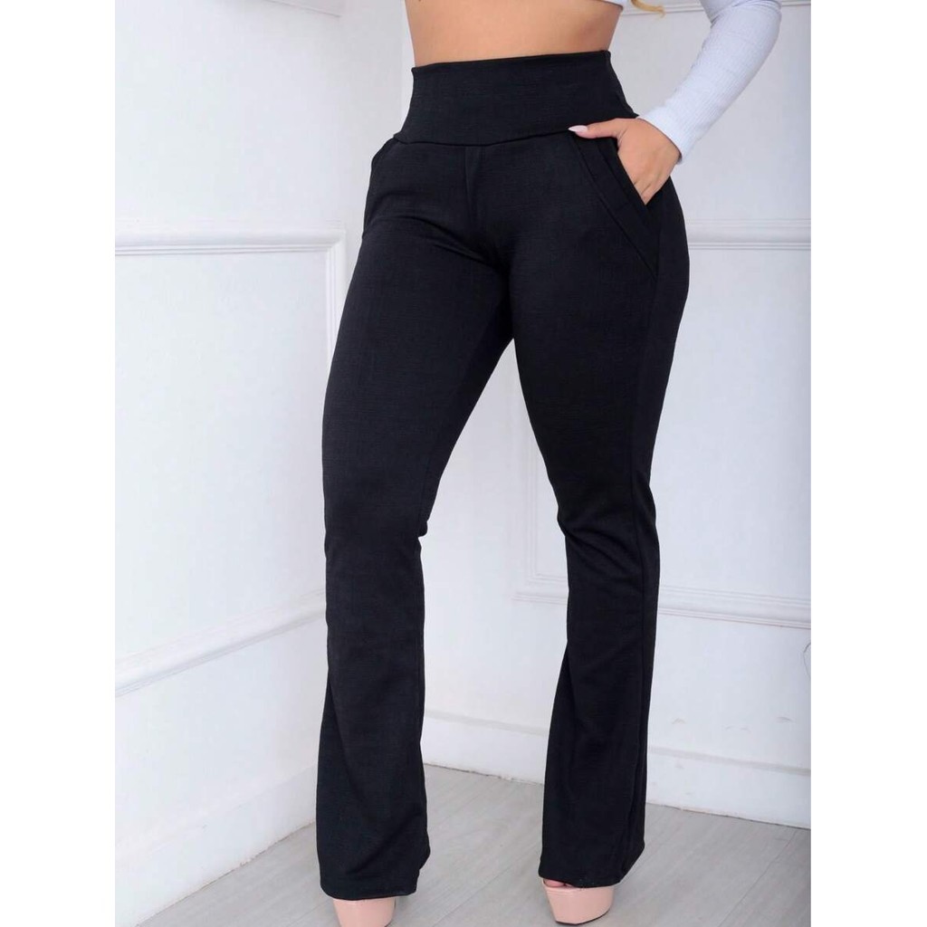 Calça Boca de Sino Jackard Flare com Bolso na Frente