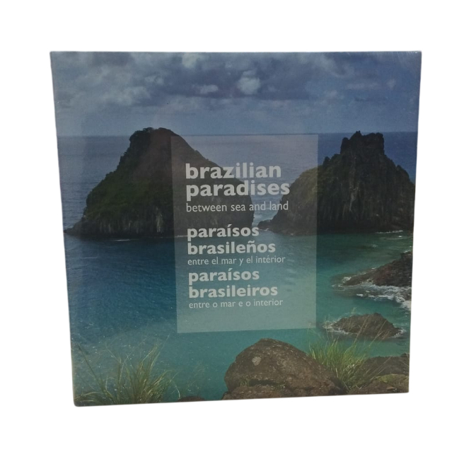 Brazilian Paradises: Between Sea and Land              (CAPA DURA/LACRADO)