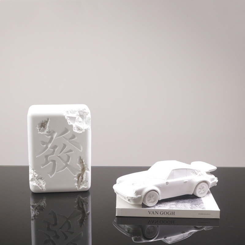 Modern creative sculpture car mahjong ornament for living room, desktop, entryway, wine cabinet, TV cabinet, and model h