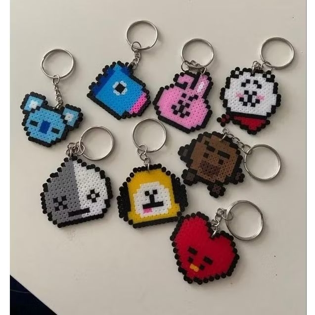 Chaveiro Hama Beads BT21 e BTS - Pixel Arte
