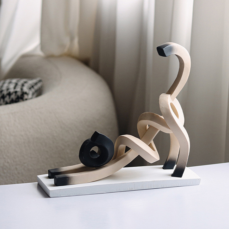 Nordic children's room twisted line cat decorative ornaments for model rooms, sales offices, bedrooms, and exhibition ha