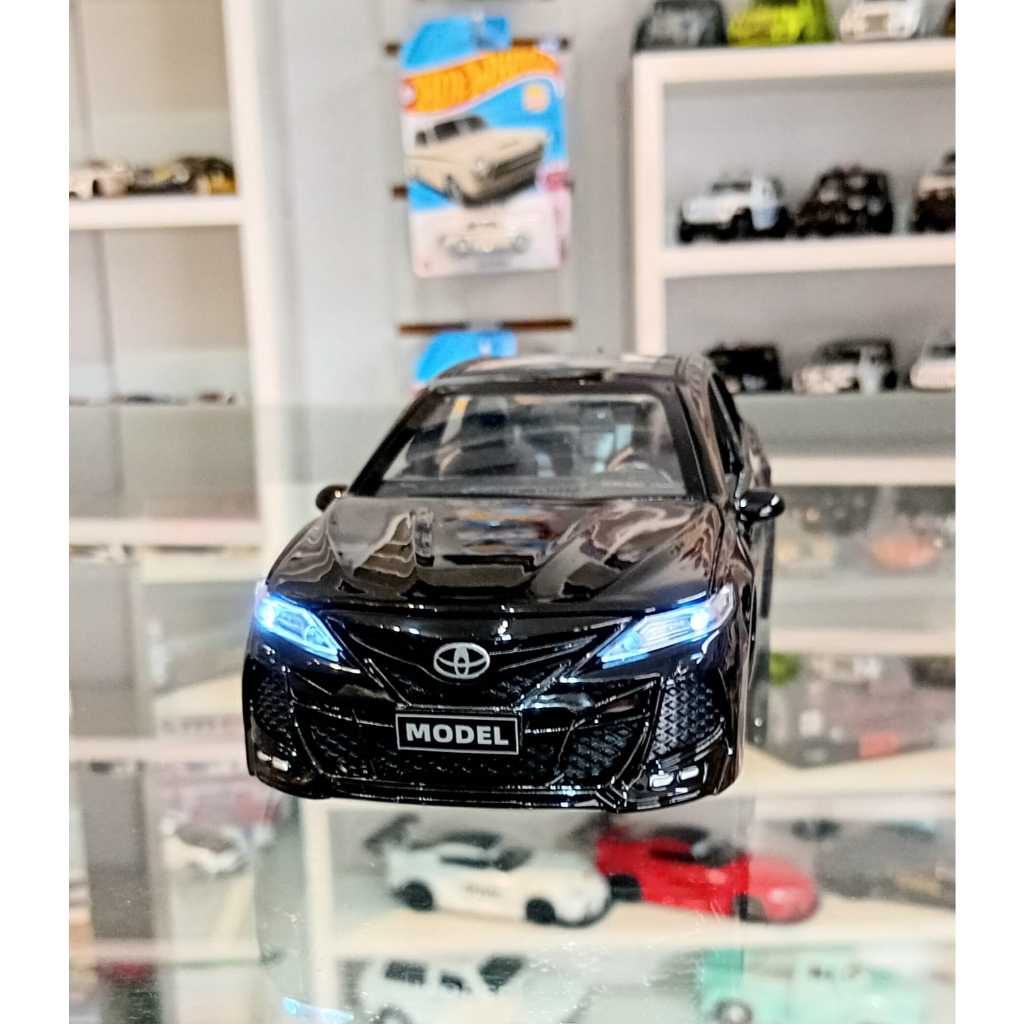 Miniatura Toyota Camry V6 1:24 Diecast colecioável